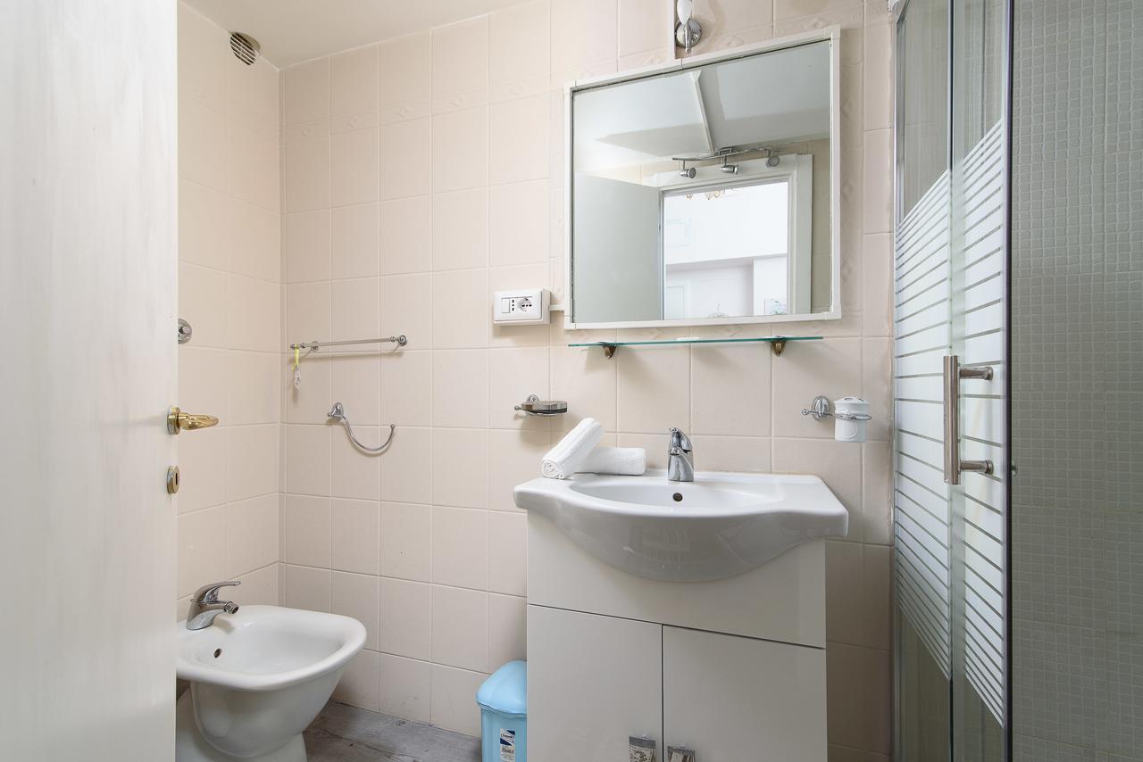 Crystal House Apartment Рим Екстериор снимка